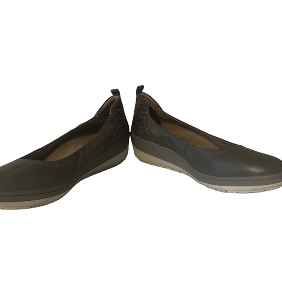 Vionic Jacey Comfort Shoes Gray Leather Slip On Low Wedge - Picture 3 of 8